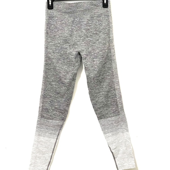 OLCHEE Women's 2 Piece Workout Outfit - Picture 5 of 5